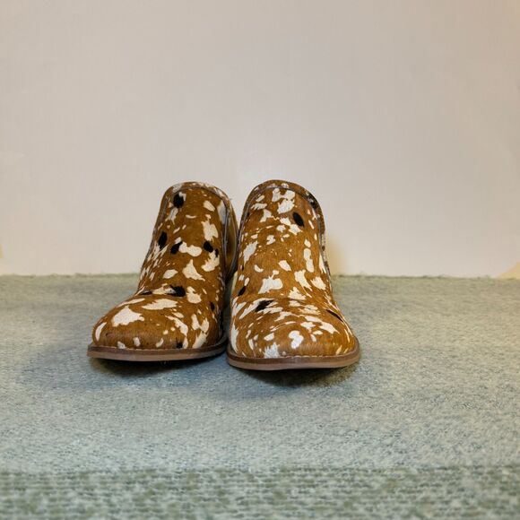 DIBA TURE | Shy Town Ankle Bootie - Picture 4 of 8